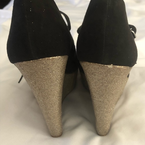 Steve Madden Black Peep Toe Sparkle Wedges - Picture 7 of 8